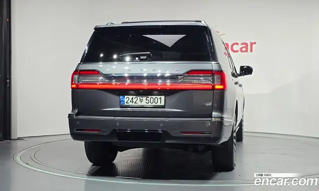 Lincoln Navigator 2021 3.5 автомат (гидро), миниатюра 4 Lincoln Navigator 2021 3.5 автомат (гидро), миниатюра 4