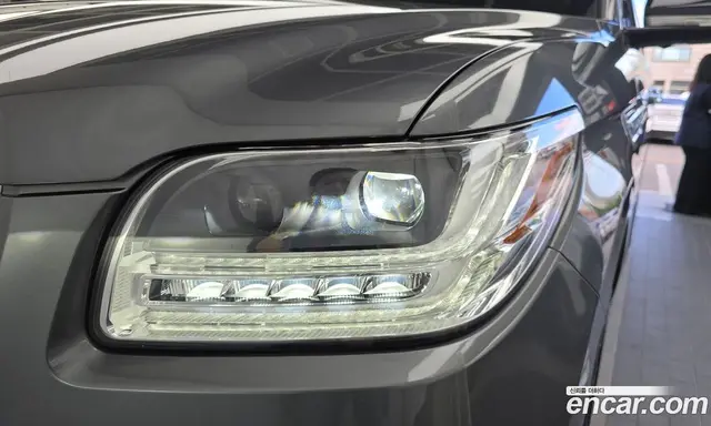 Lincoln Navigator 2021 3.5 автомат (гидро), миниатюра 8 Lincoln Navigator 2021 3.5 автомат (гидро), миниатюра 8