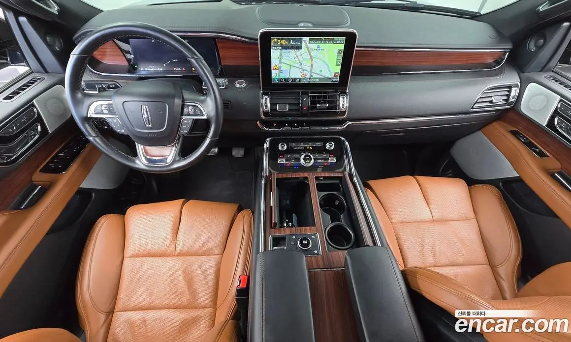 Lincoln Navigator 2021 3.5 автомат (гидро), фото 10 Lincoln Navigator 2021 3.5 автомат (гидро), фото 10