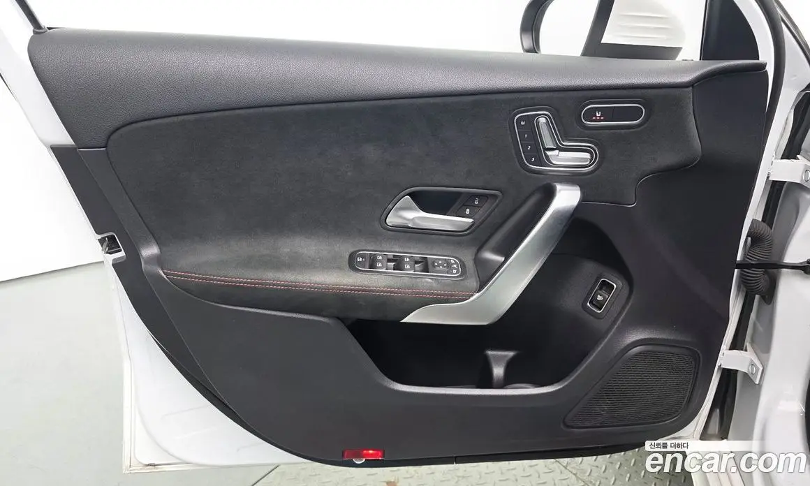 Mercedes-Benz A-Class 2020 2.0 автомат (гидро), фото 14 Mercedes-Benz A-Class 2020 2.0 автомат (гидро), фото 14