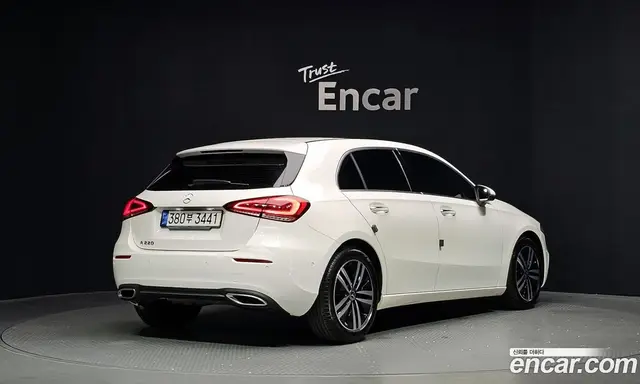 Mercedes-Benz A-Class 2021 2.0 автомат (гидро), миниатюра 2 Mercedes-Benz A-Class 2021 2.0 автомат (гидро), миниатюра 2
