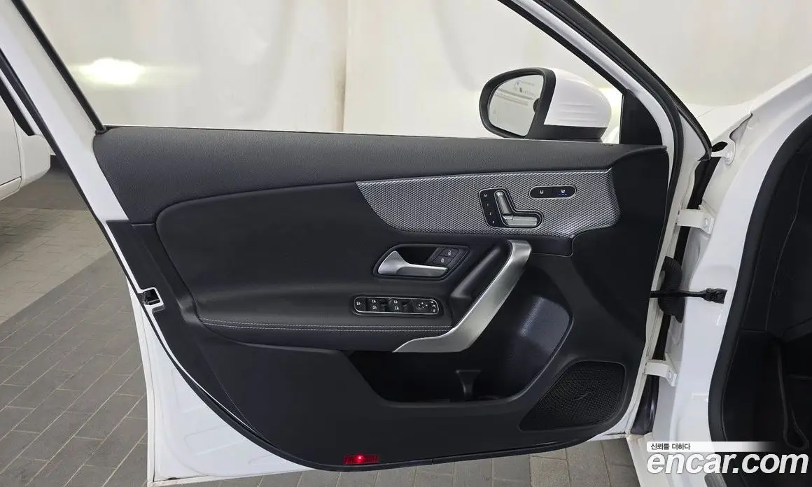 Mercedes-Benz A-Class 2021 2.0 автомат (гидро), фото 14 Mercedes-Benz A-Class 2021 2.0 автомат (гидро), фото 14