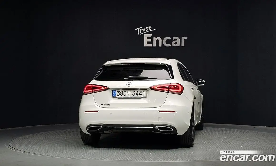 Mercedes-Benz A-Class 2021 2.0 автомат (гидро), фото 4 Mercedes-Benz A-Class 2021 2.0 автомат (гидро), фото 4