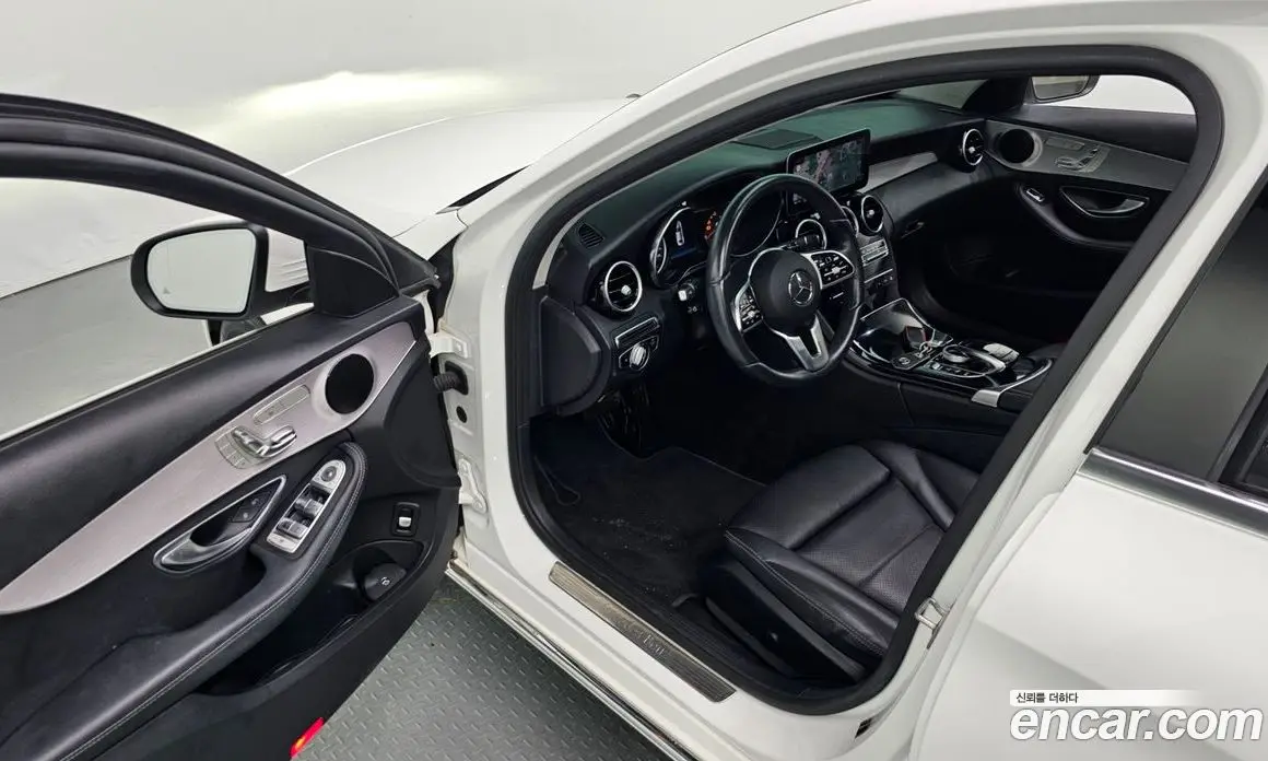 Mercedes-Benz C-Class 2020 2.0 автомат (гидро), фото 13
