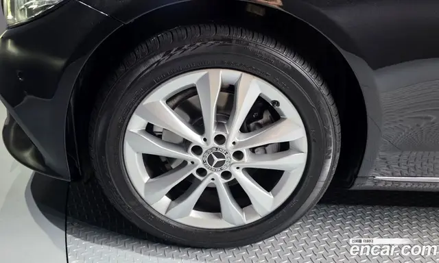 Mercedes-Benz C-Class 2020 2.0 автомат (гидро), миниатюра 5 Mercedes-Benz C-Class 2020 2.0 автомат (гидро), миниатюра 5