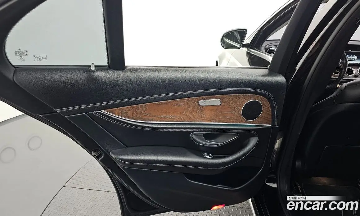 Mercedes-Benz E-Class 2016 1.9 автомат (гидро), фото 14