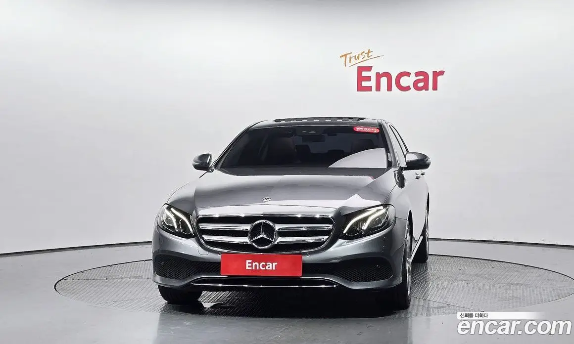 Mercedes-Benz E-Class 2017 2.0 автомат (гидро), фото 2 Mercedes-Benz E-Class 2017 2.0 автомат (гидро), фото 2