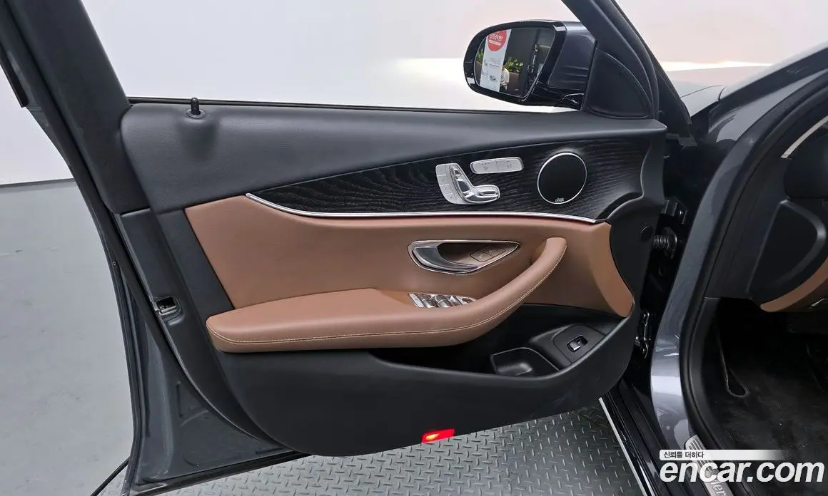 Mercedes-Benz E-Class 2017 2.0 автомат (гидро), фото 13 Mercedes-Benz E-Class 2017 2.0 автомат (гидро), фото 13