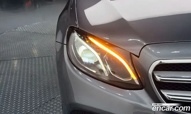 Mercedes-Benz E-Class 2017 2.0 автомат (гидро), миниатюра 7 Mercedes-Benz E-Class 2017 2.0 автомат (гидро), миниатюра 7