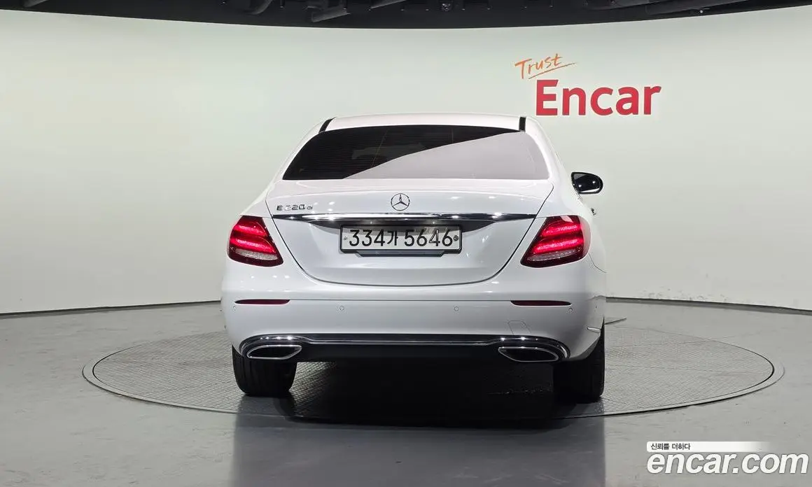 Mercedes-Benz E-Class 2019 1.9 автомат (гидро), фото 4