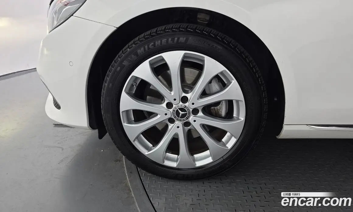 Mercedes-Benz E-Class 2019 1.9 автомат (гидро), фото 5