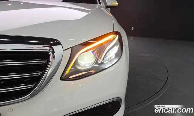 Mercedes-Benz E-Class 2019 1.9 автомат (гидро), миниатюра 8