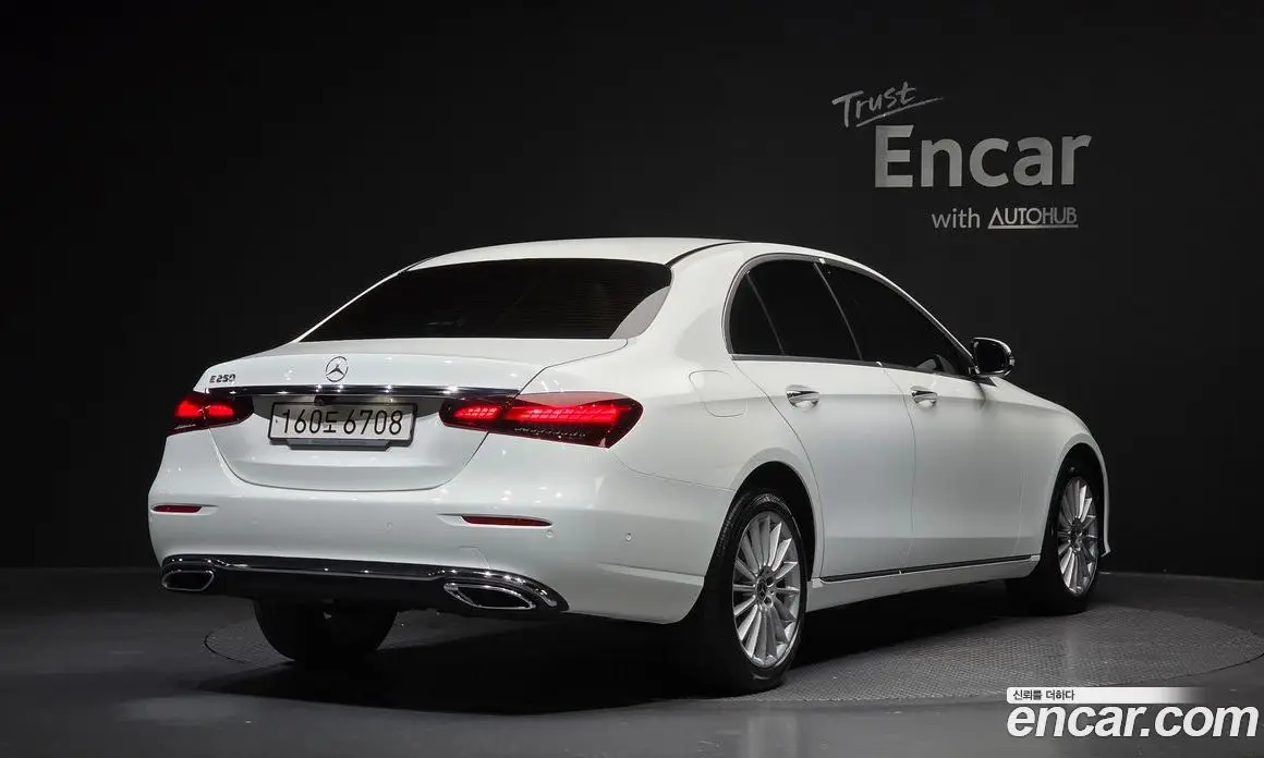 Mercedes-Benz E-Class 2022 2.0 автомат (гидро), фото 1 Mercedes-Benz E-Class 2022 2.0 автомат (гидро), фото 1