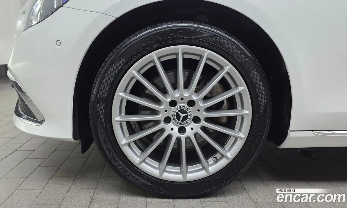 Mercedes-Benz E-Class 2022 2.0 автомат (гидро), фото 4 Mercedes-Benz E-Class 2022 2.0 автомат (гидро), фото 4