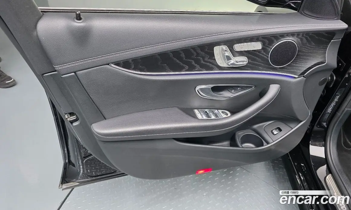 Mercedes-Benz E-Class 2022 2.0 автомат (гидро), фото 13 Mercedes-Benz E-Class 2022 2.0 автомат (гидро), фото 13