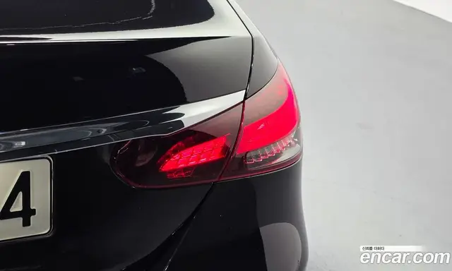 Mercedes-Benz E-Class 2022 2.0 автомат (гидро), миниатюра 8 Mercedes-Benz E-Class 2022 2.0 автомат (гидро), миниатюра 8