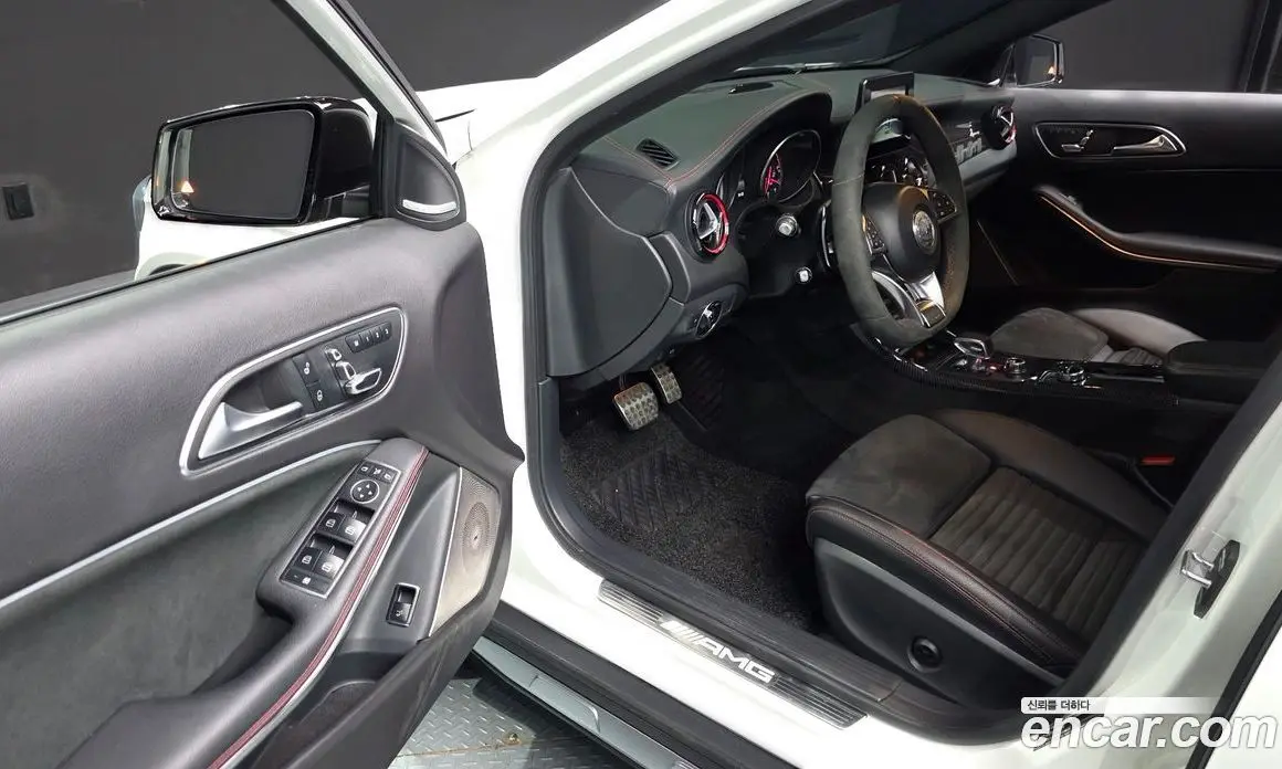 Mercedes-Benz GLA-Class 2018 2.0 автомат (гидро), фото 13 Mercedes-Benz GLA-Class 2018 2.0 автомат (гидро), фото 13