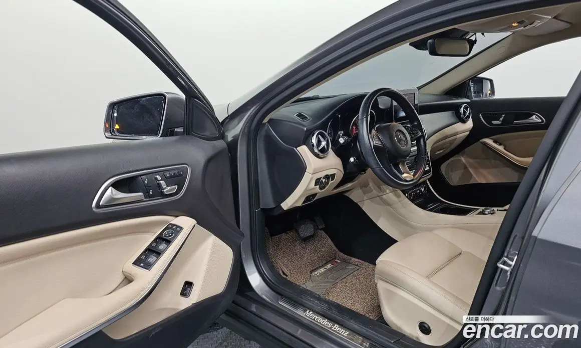 Mercedes-Benz GLA-Class 2019 2.0 автомат (гидро), фото 13 Mercedes-Benz GLA-Class 2019 2.0 автомат (гидро), фото 13