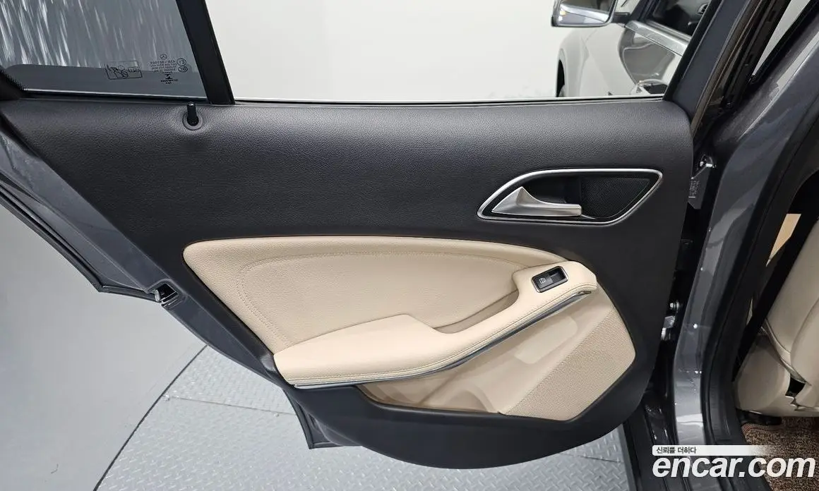 Mercedes-Benz GLA-Class 2019 2.0 автомат (гидро), фото 15 Mercedes-Benz GLA-Class 2019 2.0 автомат (гидро), фото 15