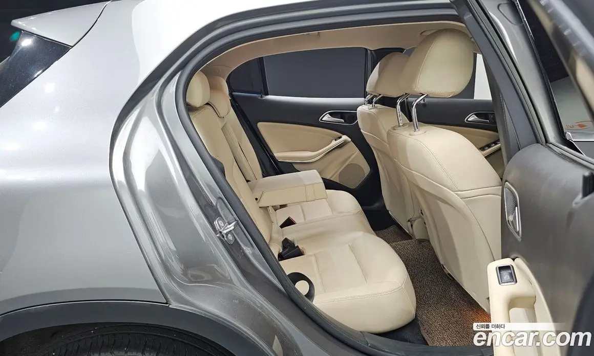 Mercedes-Benz GLA-Class 2019 2.0 автомат (гидро), фото 17 Mercedes-Benz GLA-Class 2019 2.0 автомат (гидро), фото 17