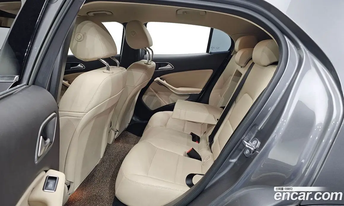 Mercedes-Benz GLA-Class 2019 2.0 автомат (гидро), фото 18 Mercedes-Benz GLA-Class 2019 2.0 автомат (гидро), фото 18