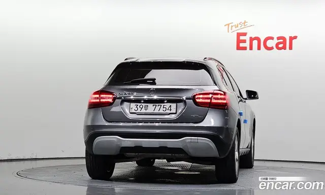 Mercedes-Benz GLA-Class 2019 2.0 автомат (гидро), миниатюра 4 Mercedes-Benz GLA-Class 2019 2.0 автомат (гидро), миниатюра 4