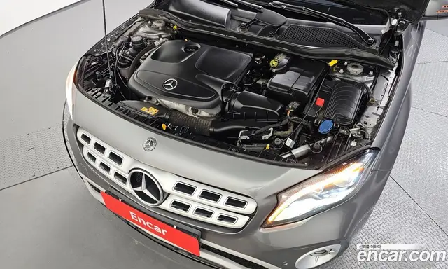 Mercedes-Benz GLA-Class 2019 2.0 автомат (гидро), миниатюра 6 Mercedes-Benz GLA-Class 2019 2.0 автомат (гидро), миниатюра 6