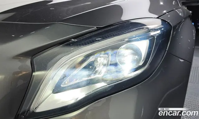 Mercedes-Benz GLA-Class 2019 2.0 автомат (гидро), миниатюра 8 Mercedes-Benz GLA-Class 2019 2.0 автомат (гидро), миниатюра 8