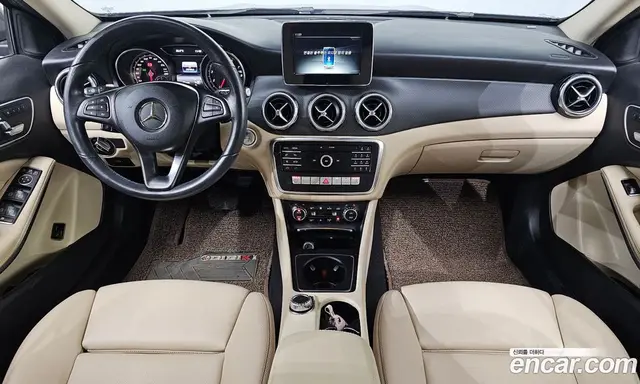 Mercedes-Benz GLA-Class 2019 2.0 автомат (гидро), миниатюра 10 Mercedes-Benz GLA-Class 2019 2.0 автомат (гидро), миниатюра 10