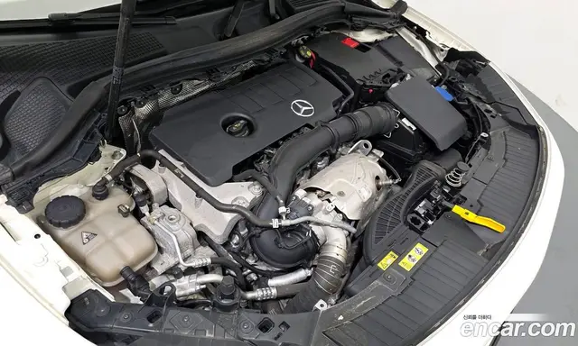 Mercedes-Benz GLA-Class 2021 2.0 автомат (гидро), миниатюра 6 Mercedes-Benz GLA-Class 2021 2.0 автомат (гидро), миниатюра 6