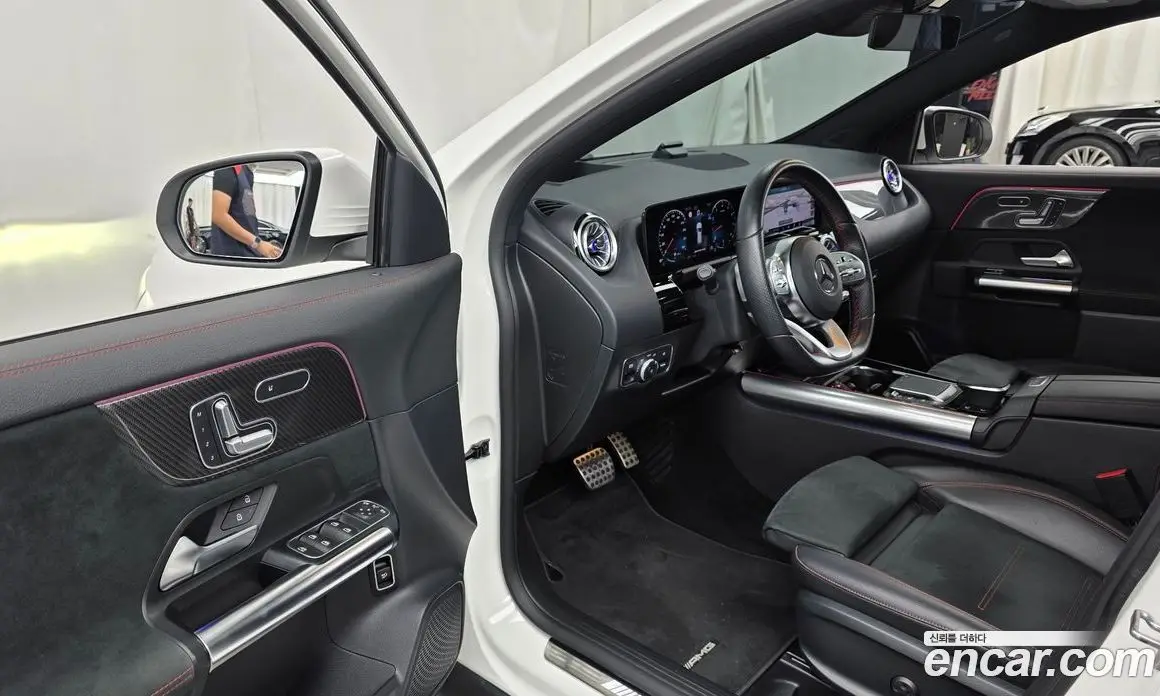 Mercedes-Benz GLA-Class 2021 2.0 автомат (гидро), фото 13