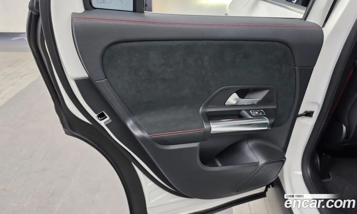 Mercedes-Benz GLA-Class 2021 2.0 автомат (гидро), фото 15