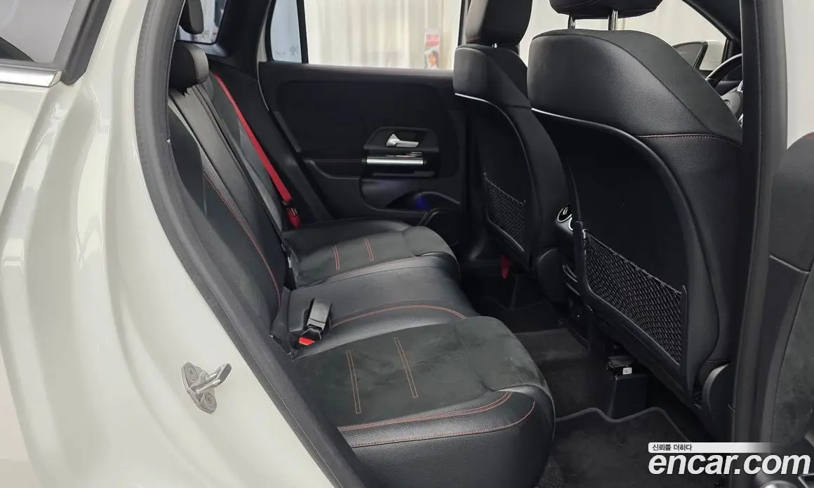 Mercedes-Benz GLA-Class 2021 2.0 автомат (гидро), фото 17