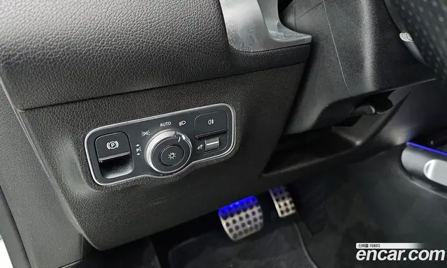 Mercedes-Benz GLB-Class 2021 2.0 автомат (гидро), миниатюра 12