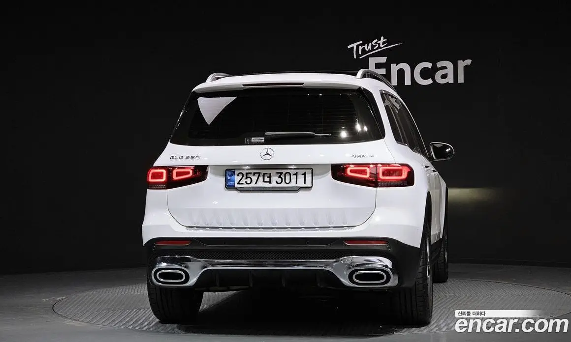 Mercedes-Benz GLB-Class 2021 2.0 автомат (гидро), фото 4 Mercedes-Benz GLB-Class 2021 2.0 автомат (гидро), фото 4