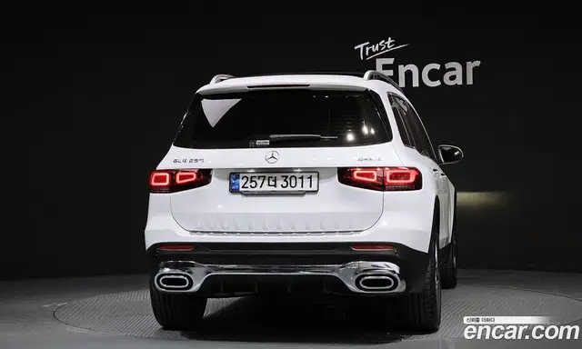 Mercedes-Benz GLB-Class 2021 2.0 автомат (гидро), миниатюра 4 Mercedes-Benz GLB-Class 2021 2.0 автомат (гидро), миниатюра 4