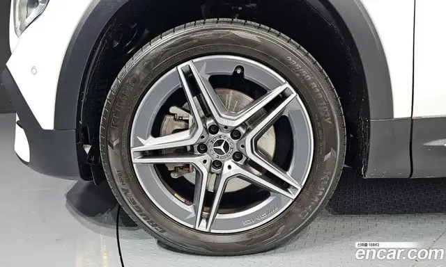 Mercedes-Benz GLB-Class 2021 2.0 автомат (гидро), миниатюра 5 Mercedes-Benz GLB-Class 2021 2.0 автомат (гидро), миниатюра 5