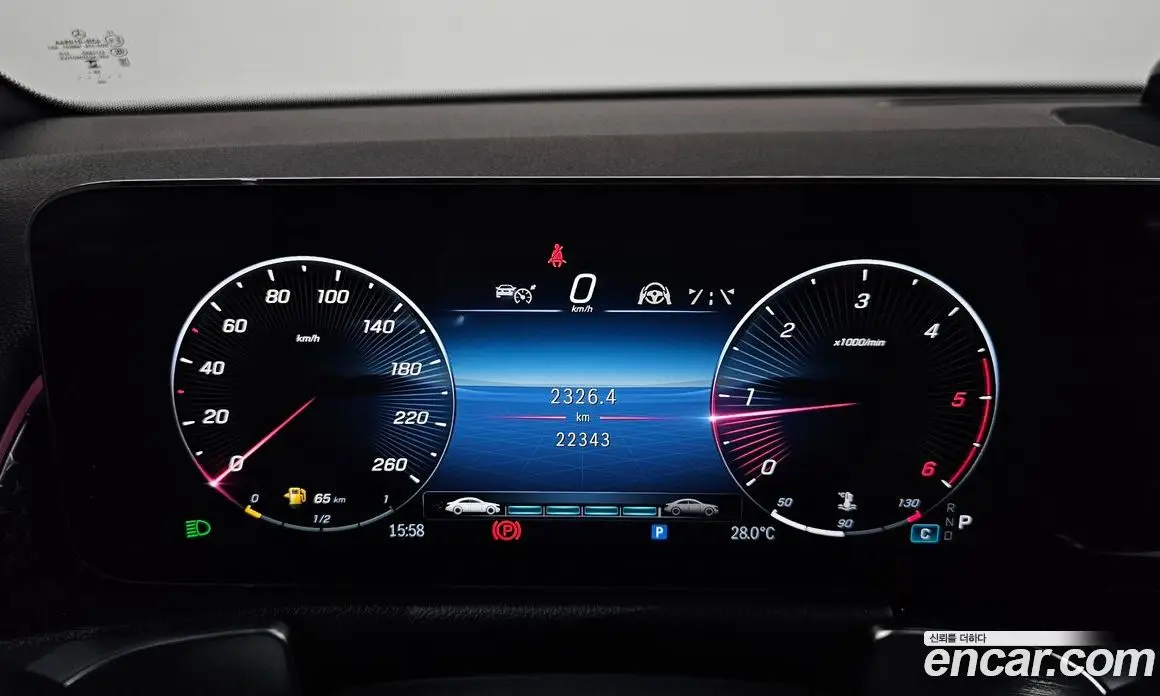Mercedes-Benz GLB-Class 2024 1.9 автомат (гидро), фото 11