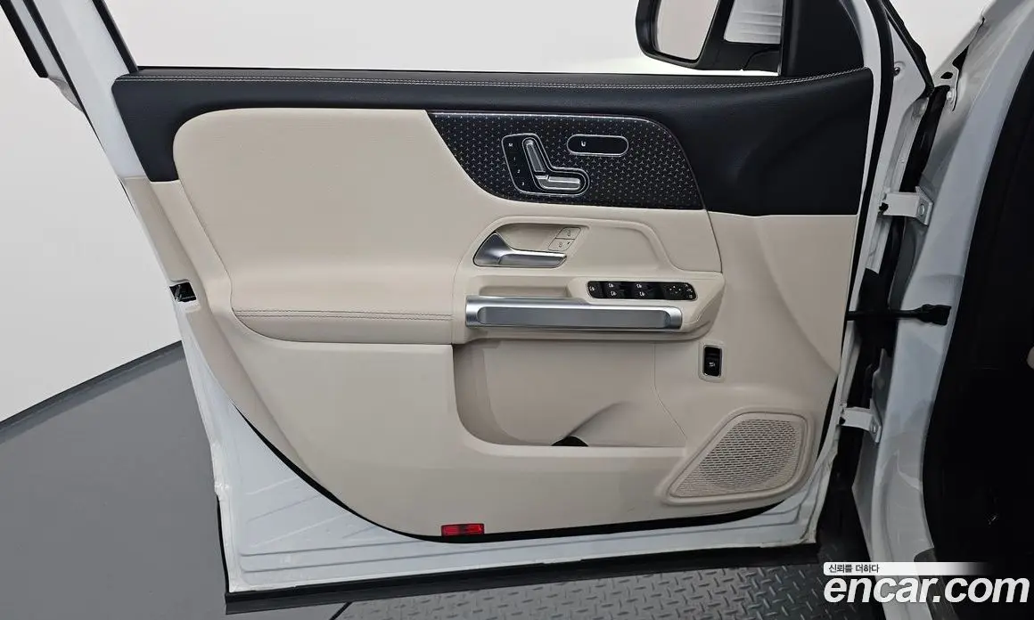 Mercedes-Benz GLB-Class 2024 1.9 автомат (гидро), фото 14