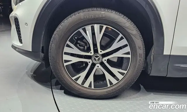 Mercedes-Benz GLB-Class 2024 1.9 автомат (гидро), миниатюра 5 Mercedes-Benz GLB-Class 2024 1.9 автомат (гидро), миниатюра 5