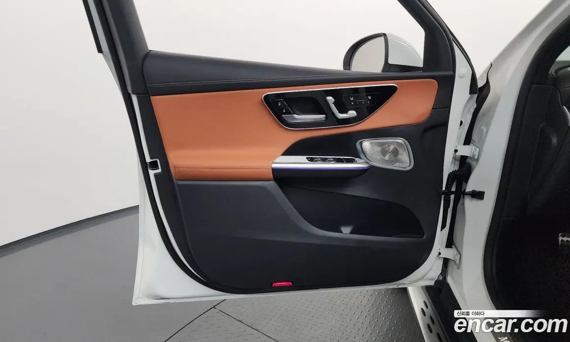 Mercedes-Benz GLC-Class 2023 2.0 автомат (гидро), фото 14