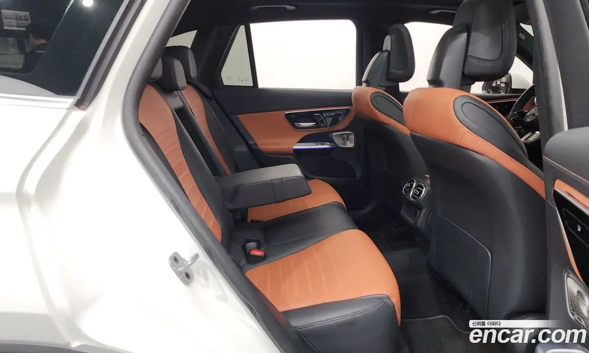 Mercedes-Benz GLC-Class 2023 2.0 автомат (гидро), фото 17