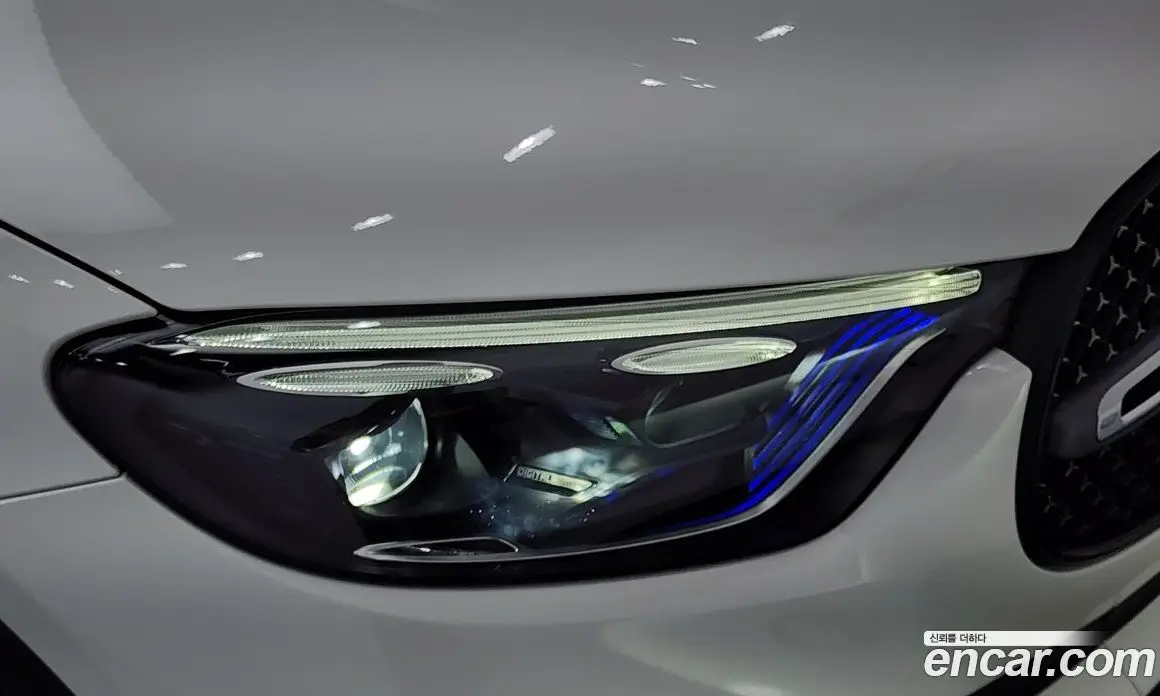 Mercedes-Benz GLC-Class 2023 2.0 автомат (гидро), фото 8