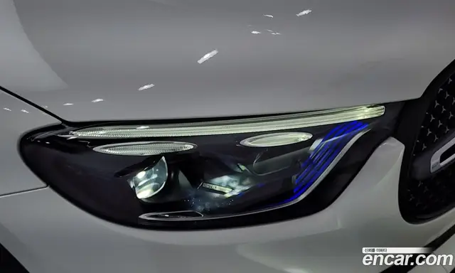 Mercedes-Benz GLC-Class 2023 2.0 автомат (гидро), миниатюра 8