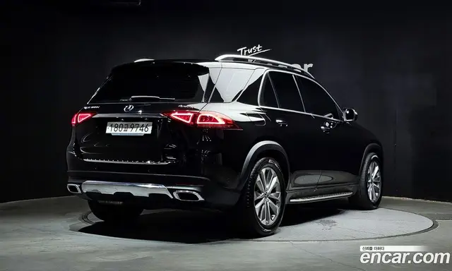 Mercedes-Benz GLE-Class 2021 1.9 автомат (гидро), миниатюра 2
