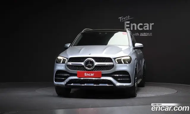Mercedes-Benz GLE-Class 2023 3.0 автомат (гидро), миниатюра 3