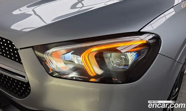 Mercedes-Benz GLE-Class 2023 3.0 автомат (гидро), миниатюра 8