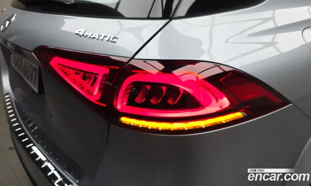 Mercedes-Benz GLE-Class 2023 3.0 автомат (гидро), миниатюра 9