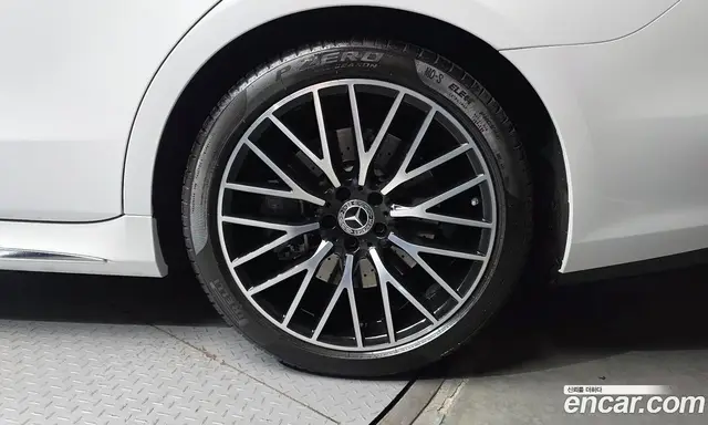 Mercedes-Benz S-Class 2025 3.0 автомат (гидро), миниатюра 7