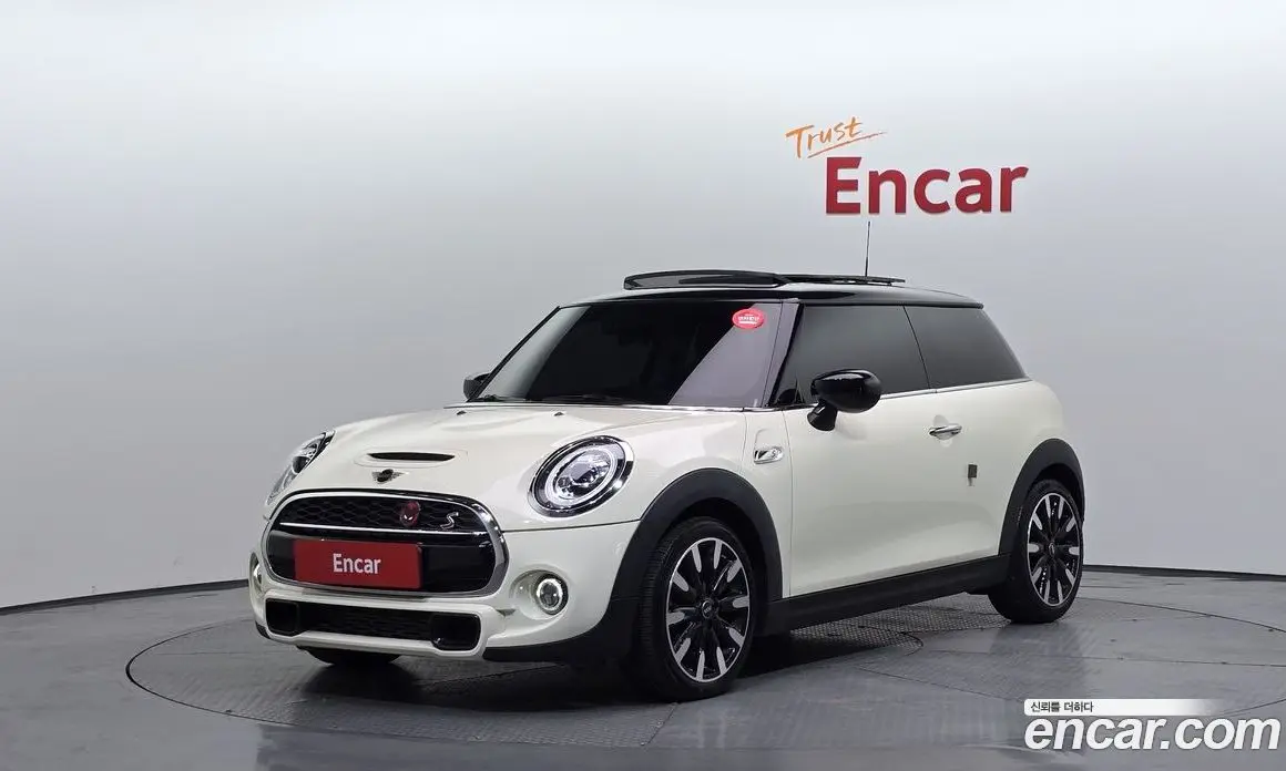 Mini Cooper 2020 2.0 автомат (гидро), фото 1 Mini Cooper 2020 2.0 автомат (гидро), фото 1